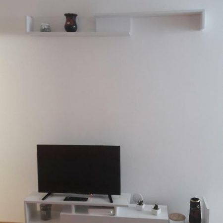 Melody Apartment Alba Iulia Exteriör bild
