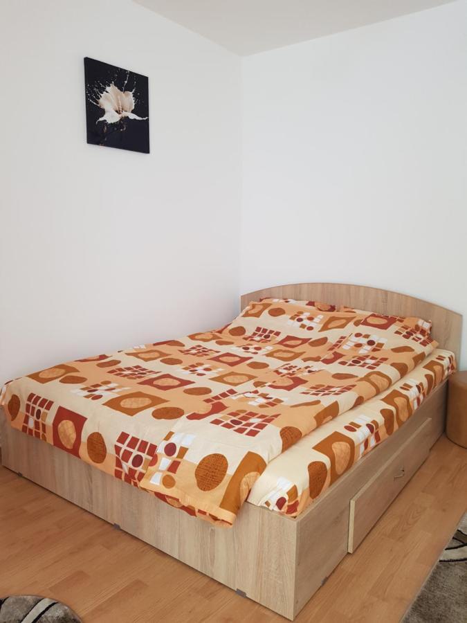 Melody Apartment Alba Iulia Exteriör bild